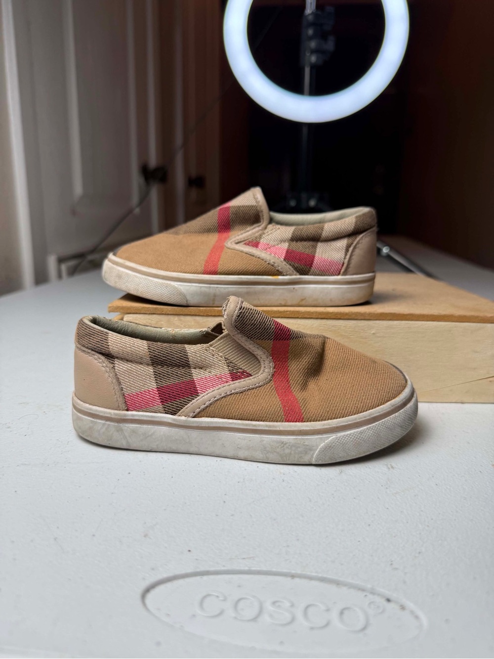 Burberry Boys Brown Sneakers
EUR 25